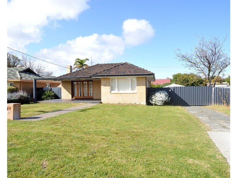9 Greene Street, Rockingham WA 6168