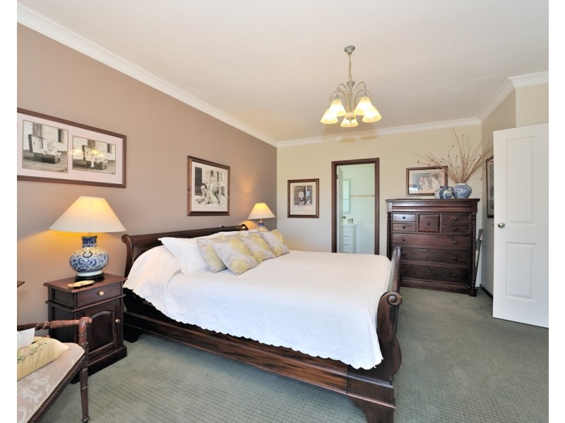 17 Hilda Rd, Waikiki WA 6169