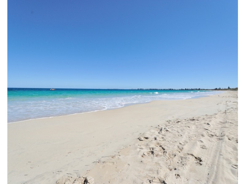 17 Hilda Rd, Waikiki WA 6169