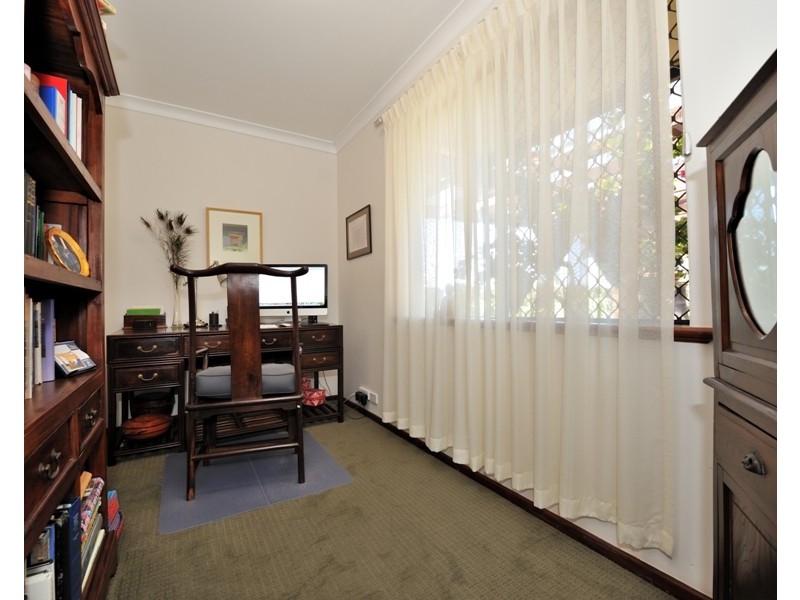 17 Hilda Rd, Waikiki WA 6169