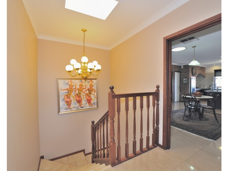 17 Hilda Rd, Waikiki WA 6169