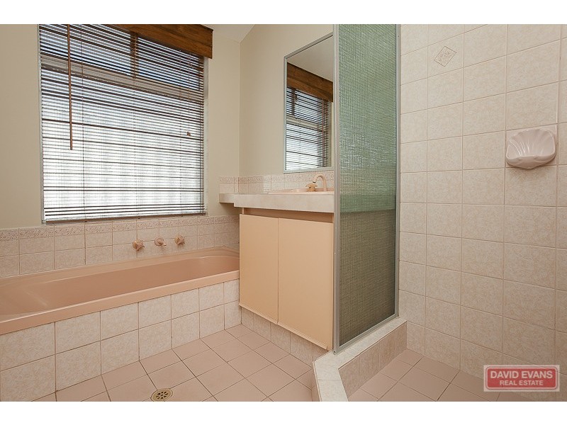 15 Bandera Close, Warnbro WA 6169