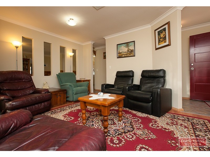 15 Bandera Close, Warnbro WA 6169