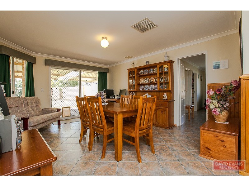 15 Bandera Close, Warnbro WA 6169