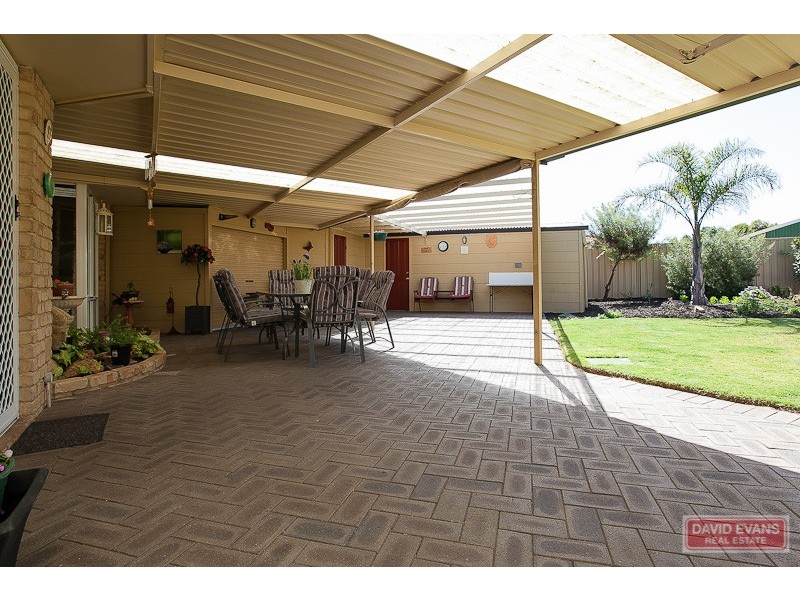 15 Bandera Close, Warnbro WA 6169