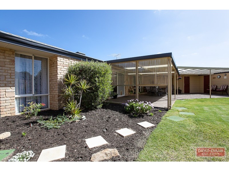 15 Bandera Close, Warnbro WA 6169