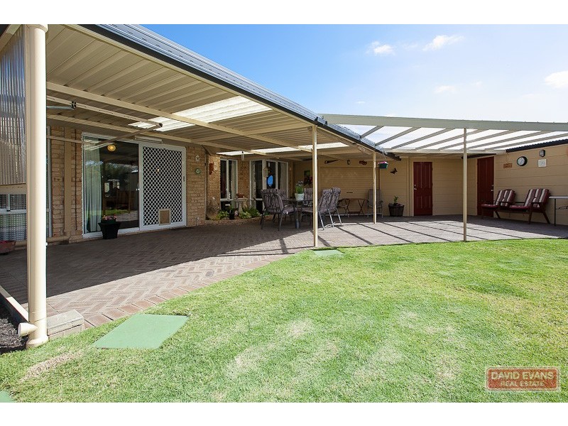 15 Bandera Close, Warnbro WA 6169