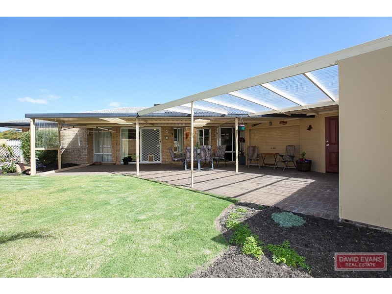 15 Bandera Close, Warnbro WA 6169