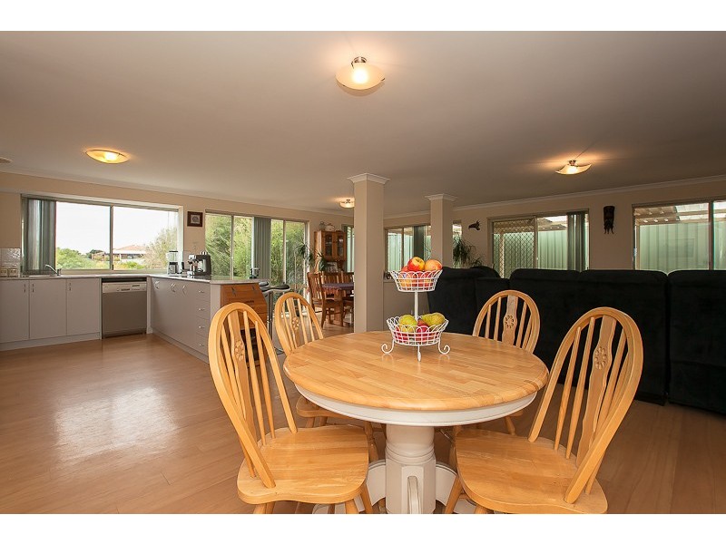 34 Erlistoun Street, Golden Bay WA 6174