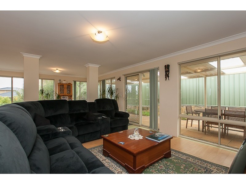 34 Erlistoun Street, Golden Bay WA 6174