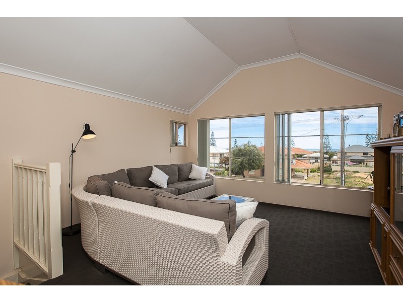 34 Erlistoun Street, Golden Bay WA 6174