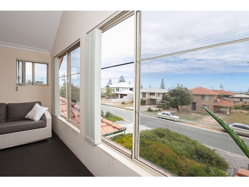 34 Erlistoun Street, Golden Bay WA 6174