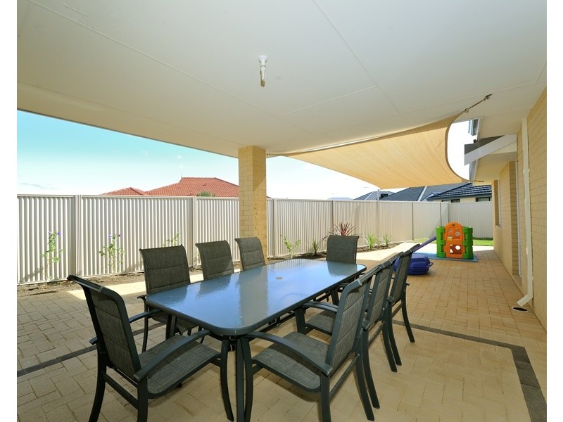 54 Hayeswater Circuit, Waikiki WA 6169