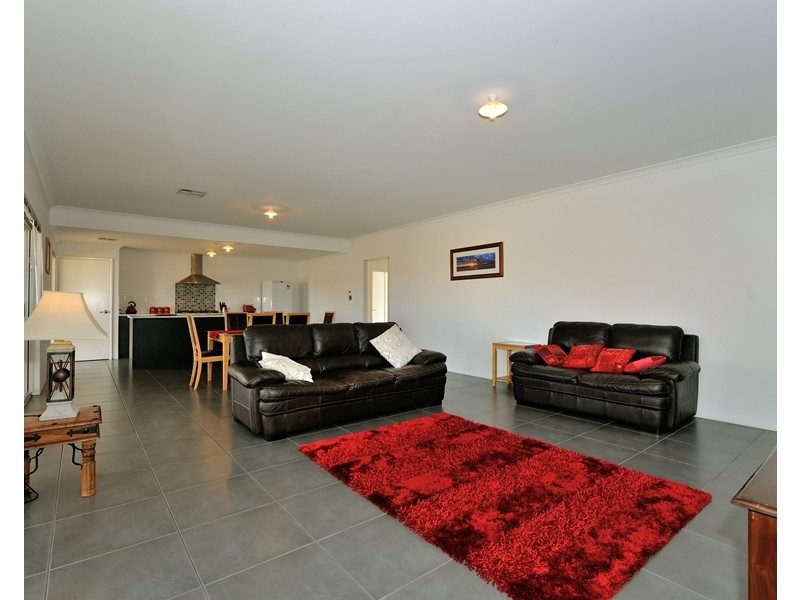 54 Hayeswater Circuit, Waikiki WA 6169