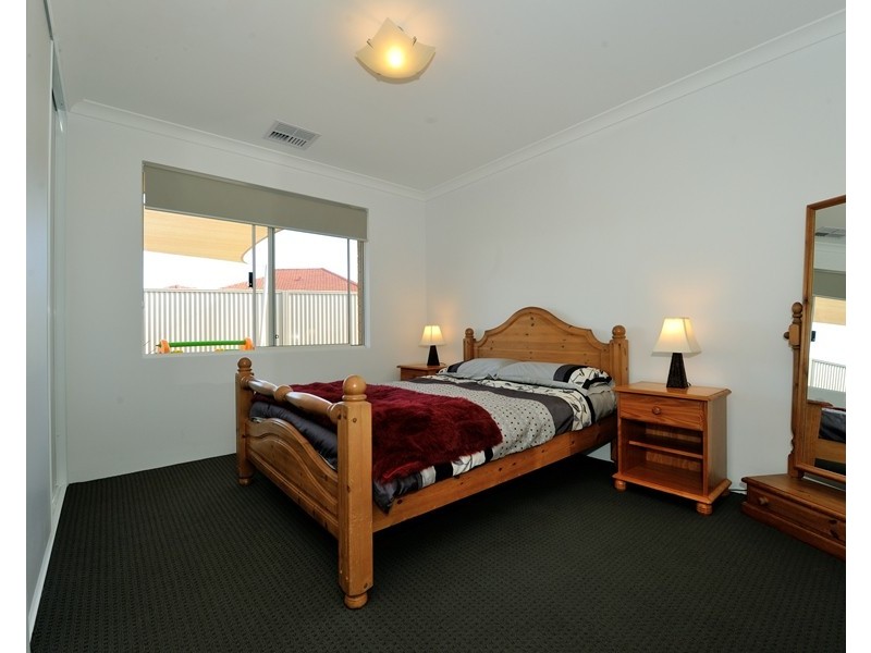 54 Hayeswater Circuit, Waikiki WA 6169