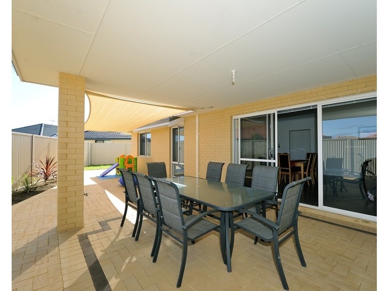 54 Hayeswater Circuit, Waikiki WA 6169