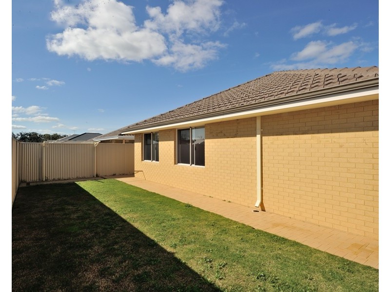 54 Hayeswater Circuit, Waikiki WA 6169