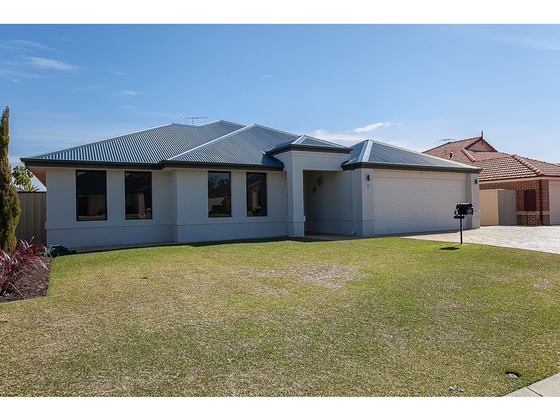 9 Ravenglass Crescent, Waikiki WA 6169