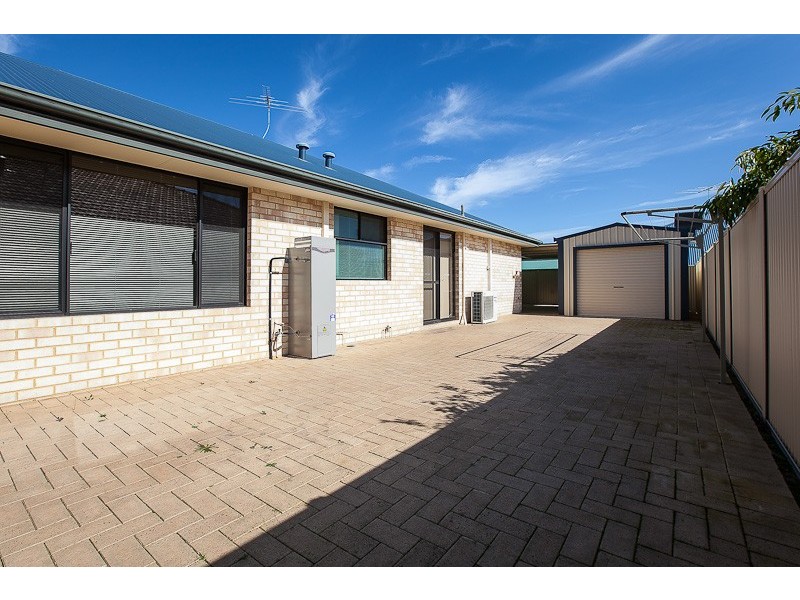 9 Ravenglass Crescent, Waikiki WA 6169