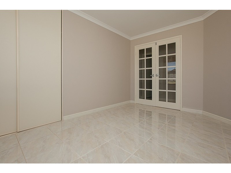 9 Ravenglass Crescent, Waikiki WA 6169