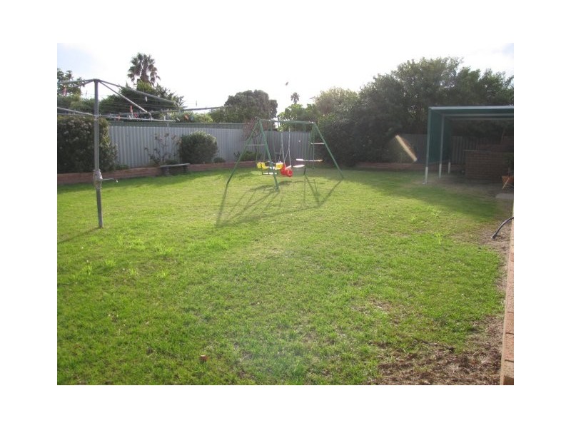 4 AULD COURT, Waikiki WA 6169