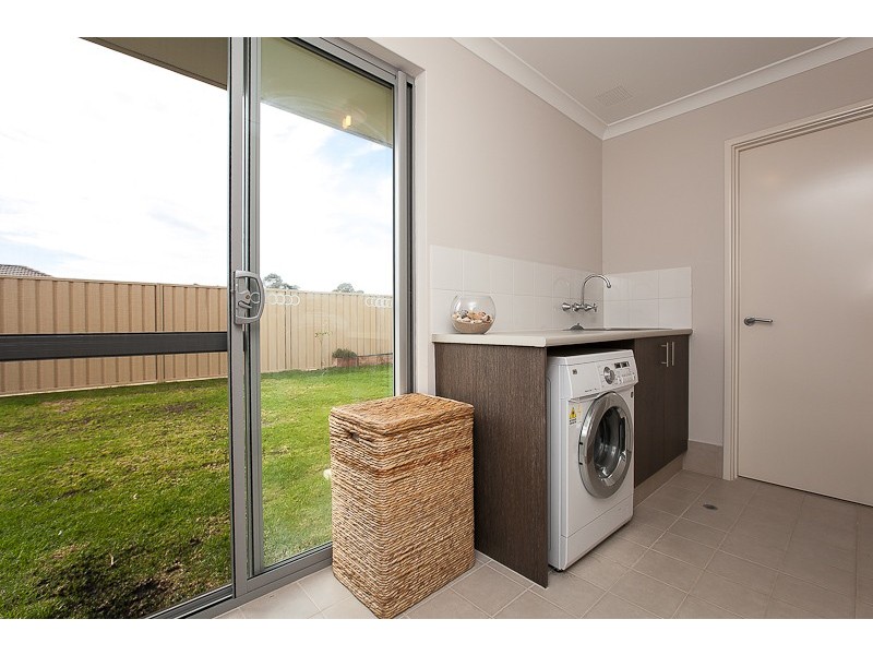 8 Borough Road, Baldivis WA 6171