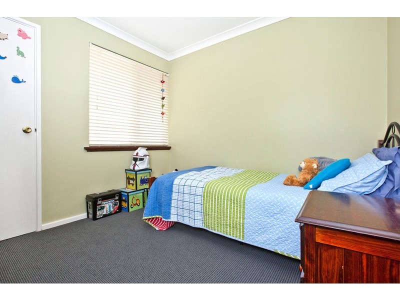 24 Seahaven Street, Safety Bay WA 6169