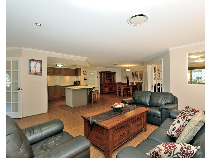 14 Powis Way, Warnbro WA 6169