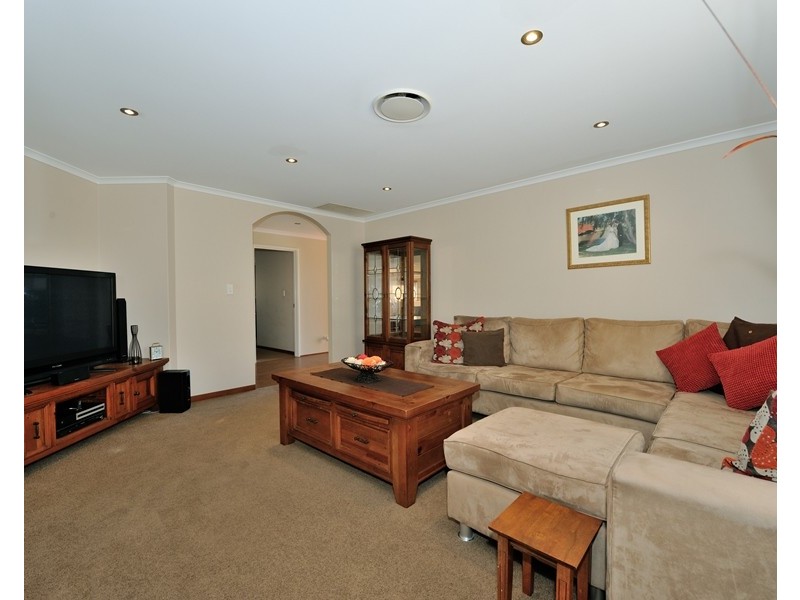 14 Powis Way, Warnbro WA 6169
