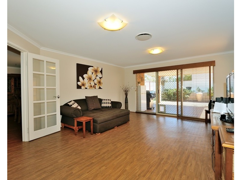 14 Powis Way, Warnbro WA 6169