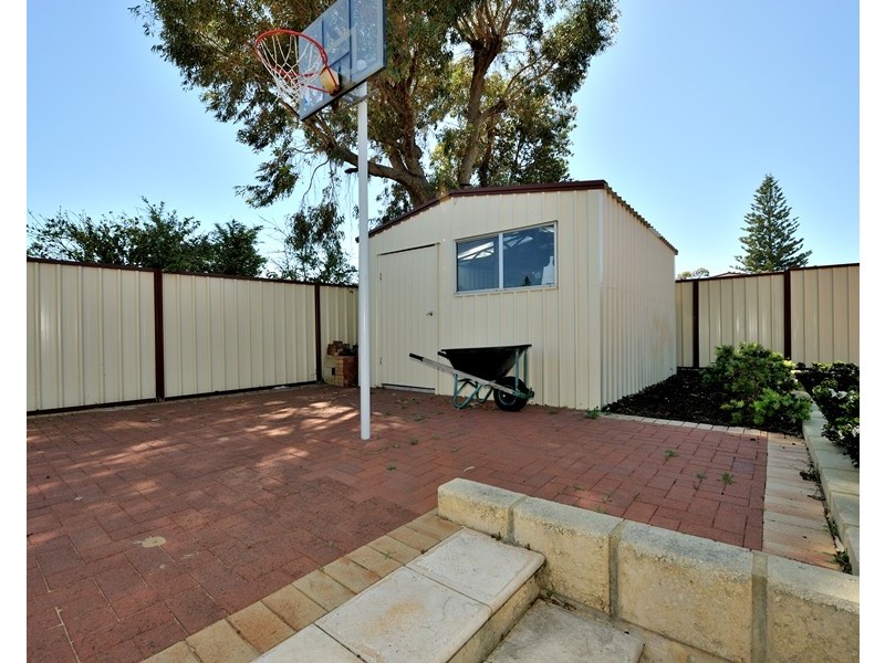 14 Powis Way, Warnbro WA 6169