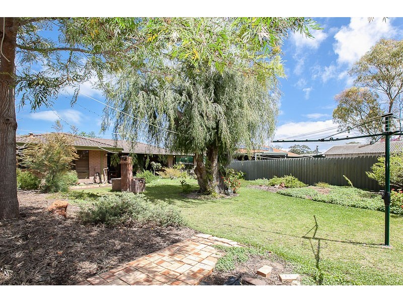 27 Lynda Crescent, Cooloongup WA 6168