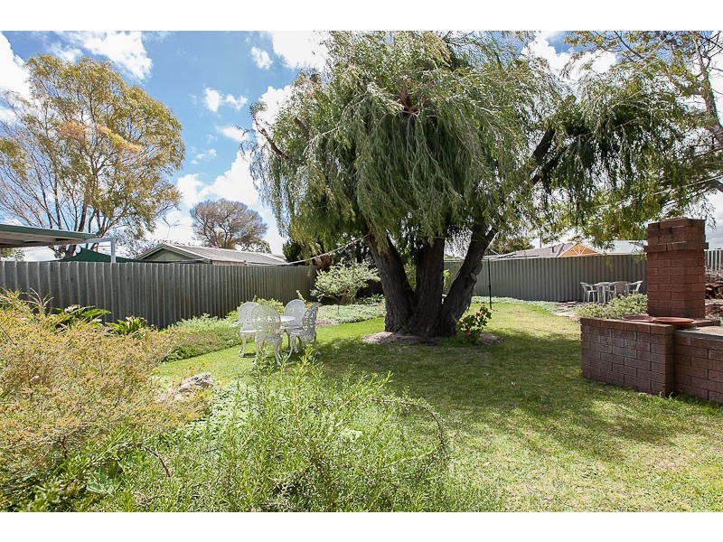 27 Lynda Crescent, Cooloongup WA 6168