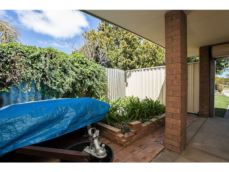 27 Lynda Crescent, Cooloongup WA 6168