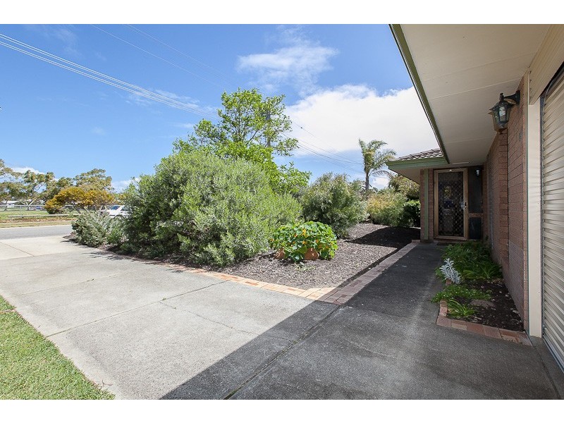 27 Lynda Crescent, Cooloongup WA 6168