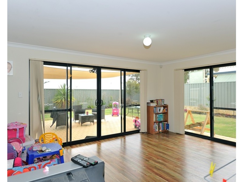 24 Wittering Court, Wellard WA 6170