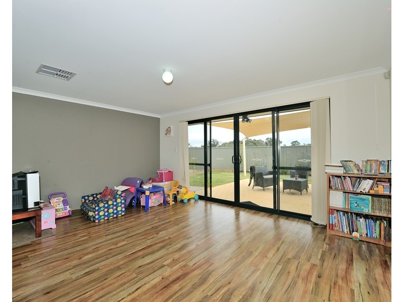 24 Wittering Court, Wellard WA 6170