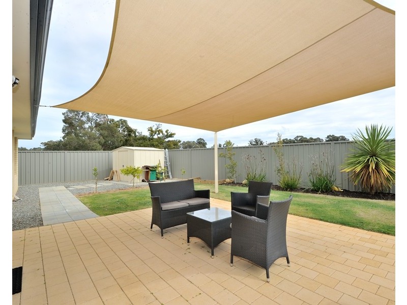 24 Wittering Court, Wellard WA 6170
