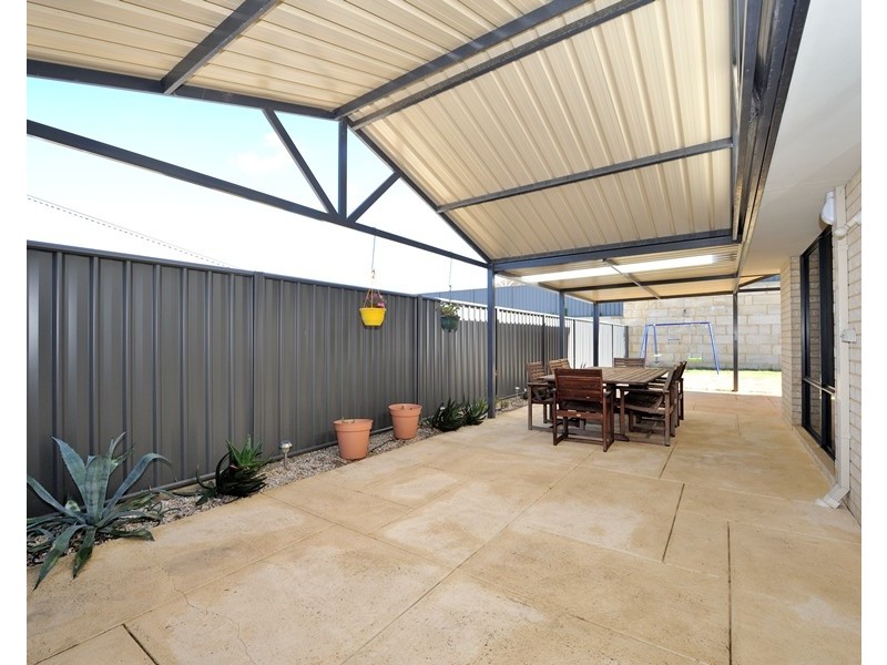 19 Lemongum Drive, Baldivis WA 6171