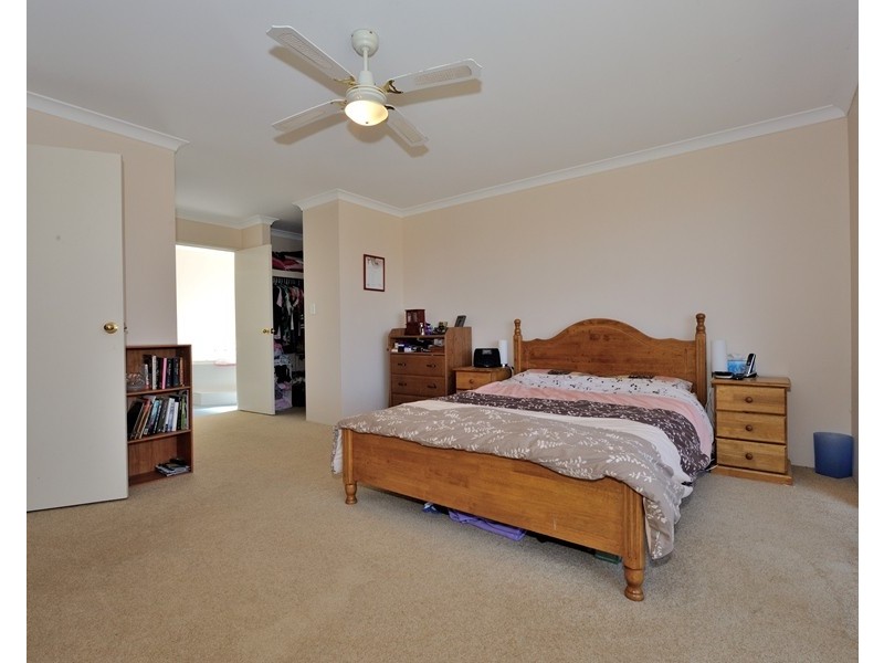 19 Lemongum Drive, Baldivis WA 6171