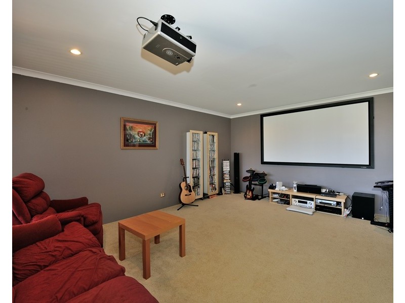 19 Lemongum Drive, Baldivis WA 6171