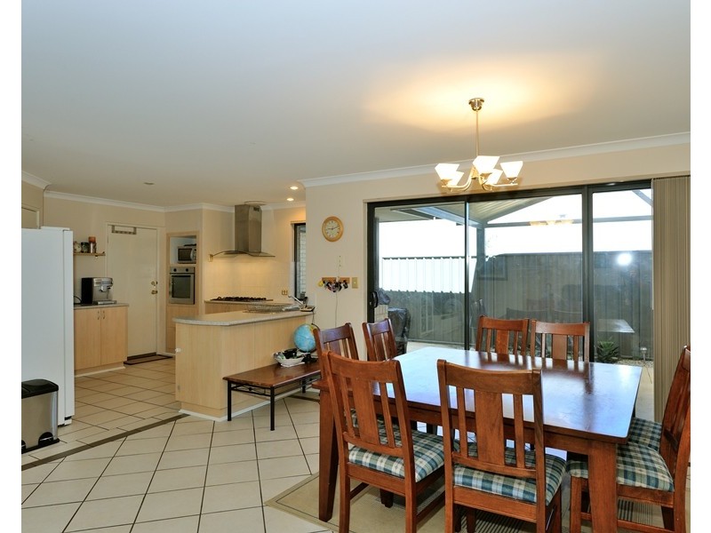 19 Lemongum Drive, Baldivis WA 6171