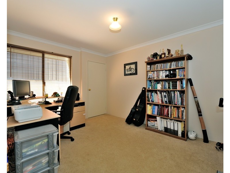 19 Lemongum Drive, Baldivis WA 6171