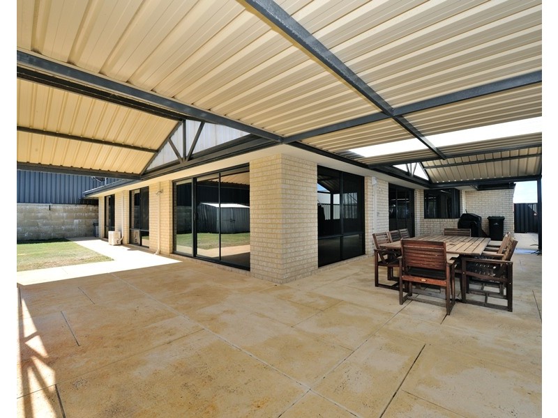 19 Lemongum Drive, Baldivis WA 6171