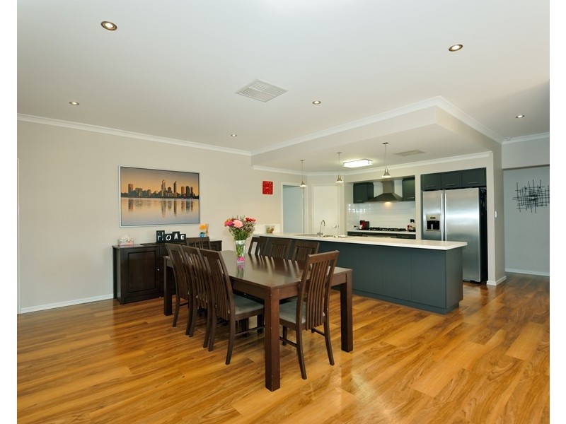 4 Rainbird Street, Baldivis WA 6171