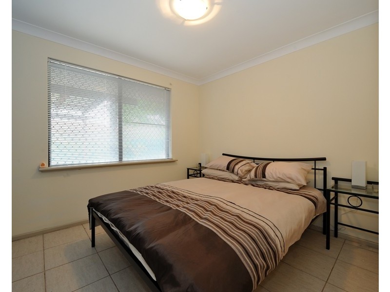 15 Willmott Drive, Cooloongup WA 6168