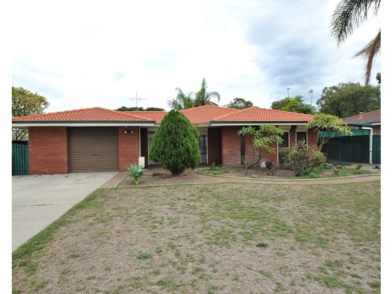 15 Willmott Drive, Cooloongup WA 6168