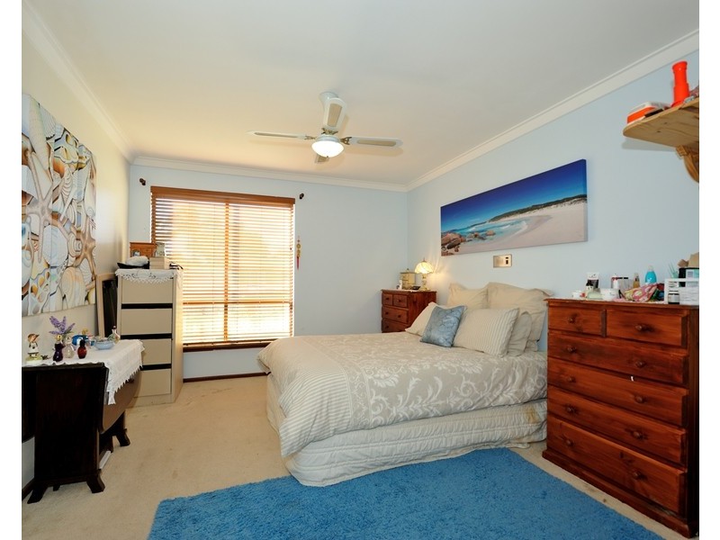 1 Warner Lane, Rockingham WA 6168