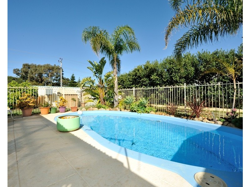 1 Warner Lane, Rockingham WA 6168