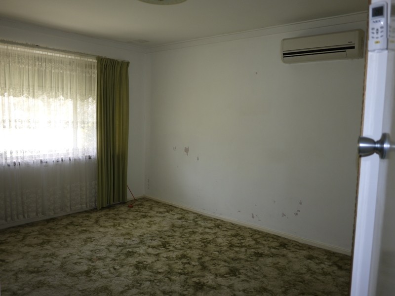 27 Rhodes Cr, Calista WA 6167